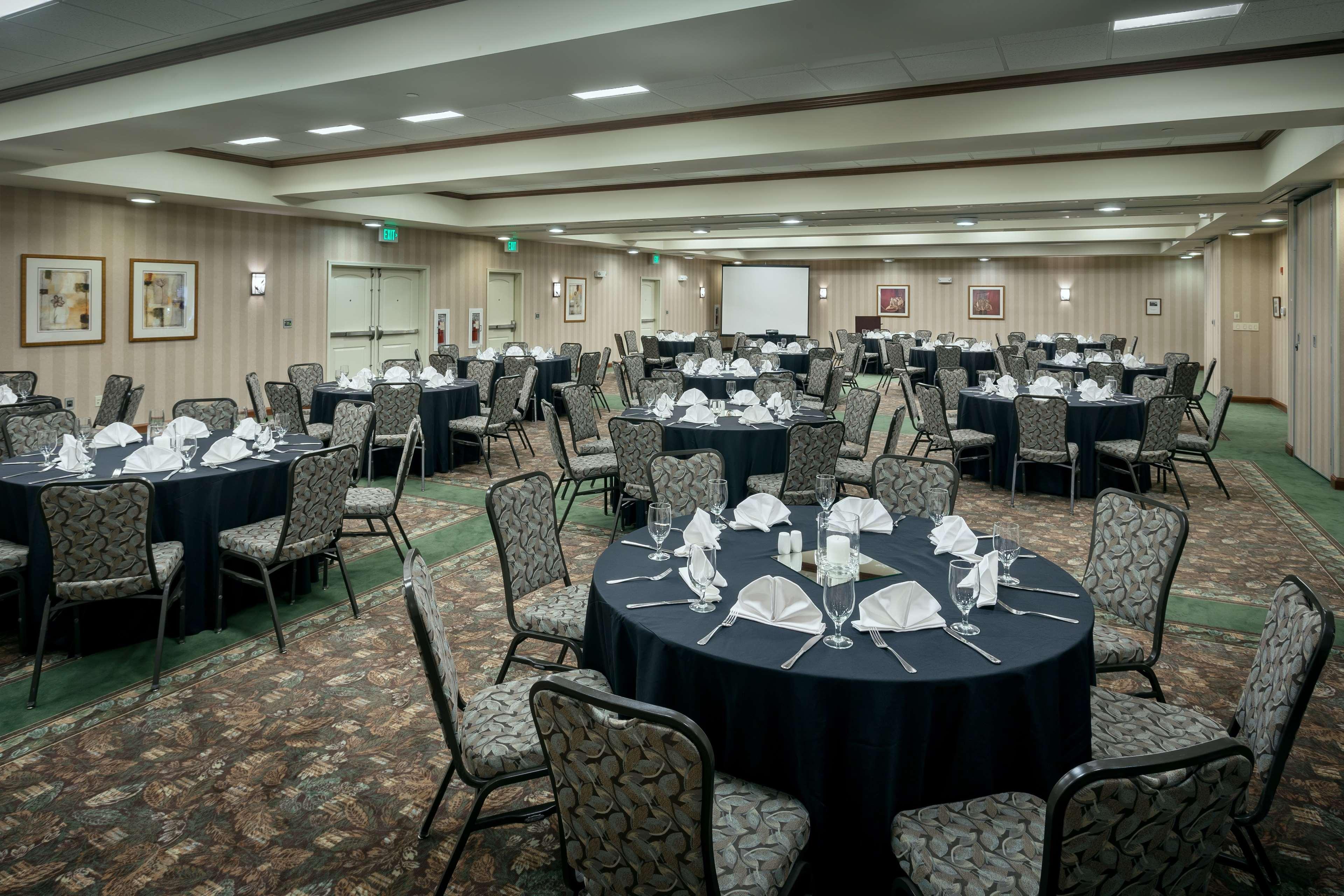 Hilton Garden Inn Seattle/Issaquah Exterior photo