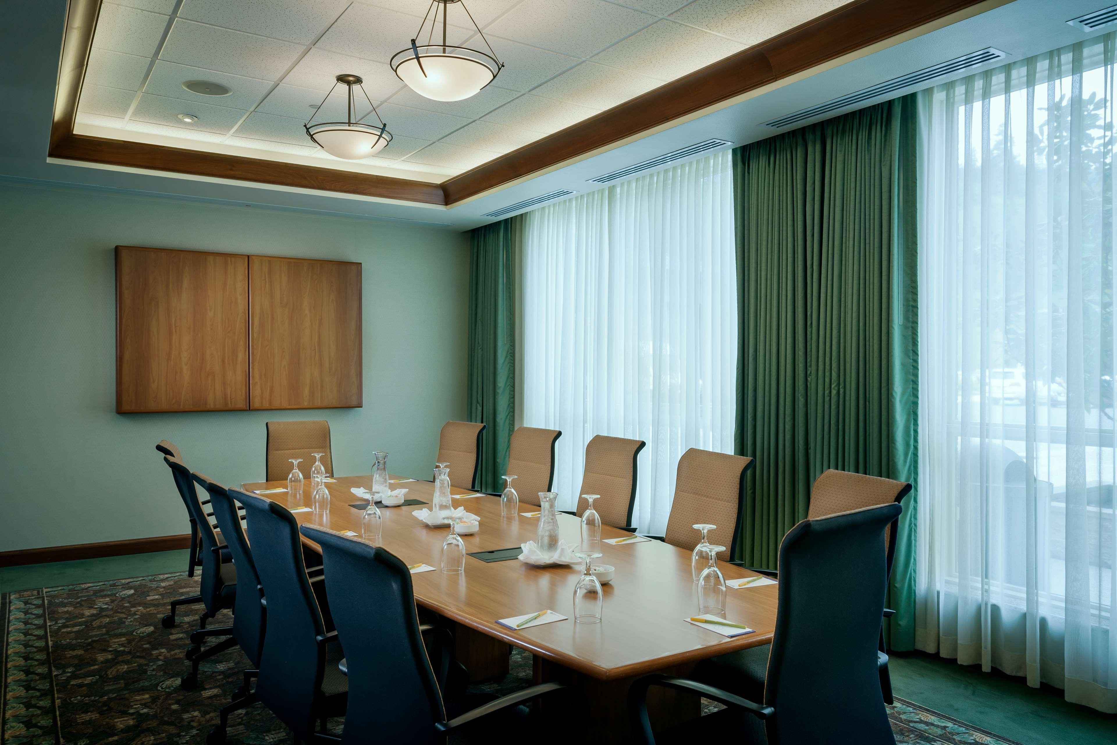 Hilton Garden Inn Seattle/Issaquah Exterior photo
