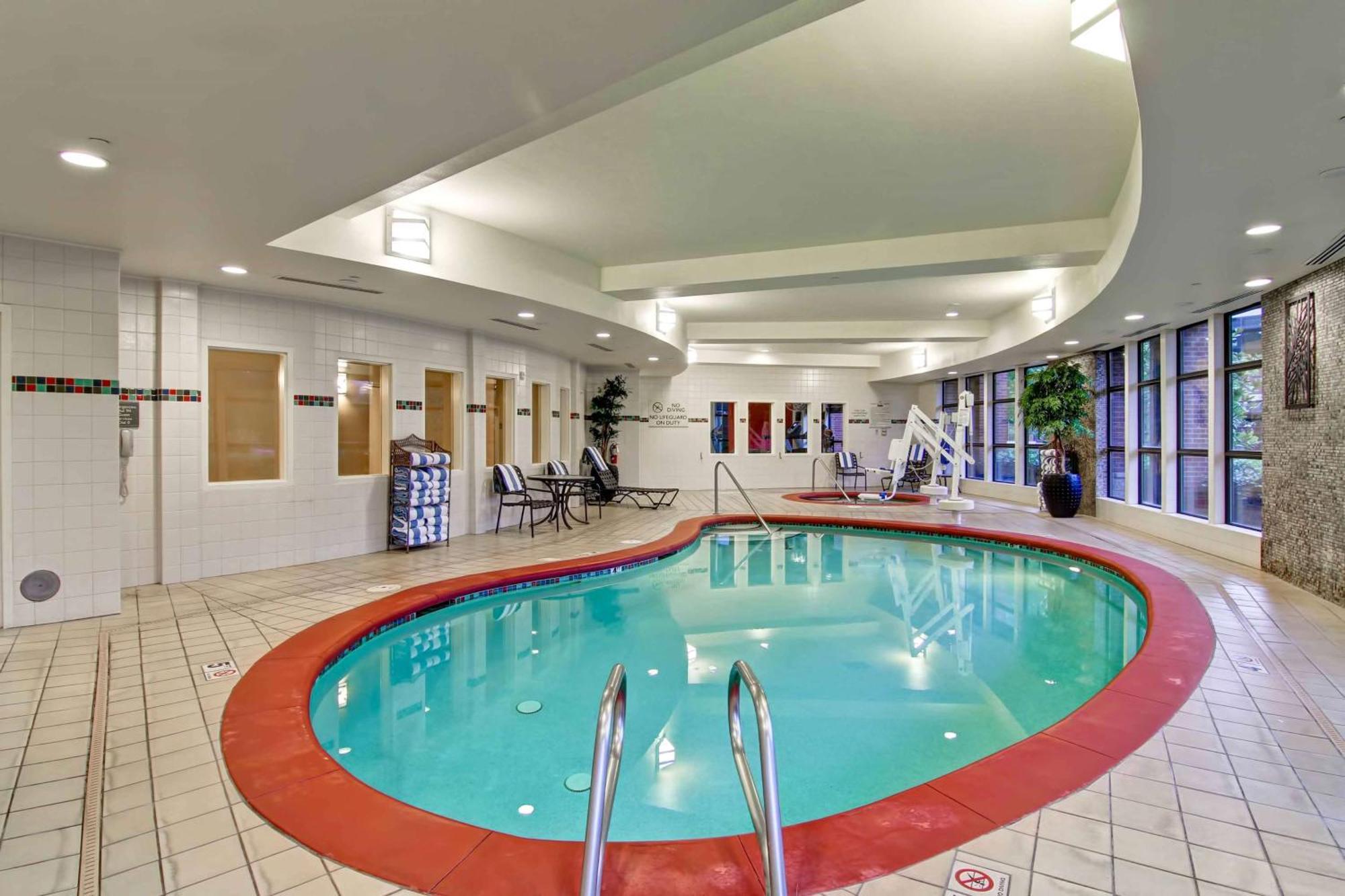 Hilton Garden Inn Seattle/Issaquah Exterior photo