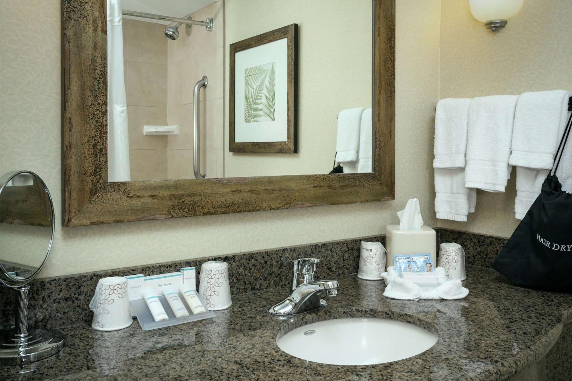 Hilton Garden Inn Seattle/Issaquah Exterior photo