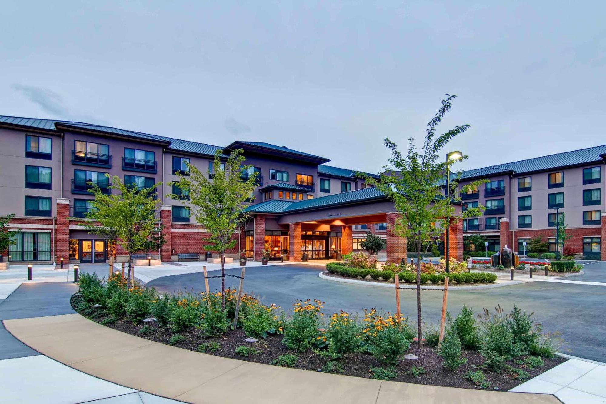 Hilton Garden Inn Seattle/Issaquah Exterior photo