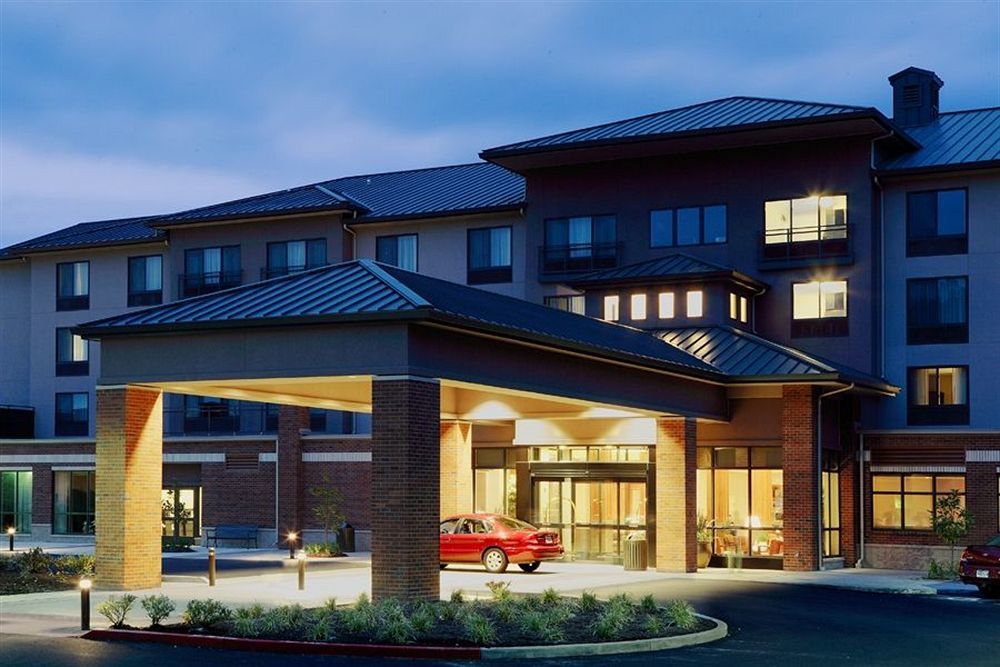 Hilton Garden Inn Seattle/Issaquah Exterior photo