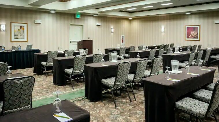 Hilton Garden Inn Seattle/Issaquah Exterior photo